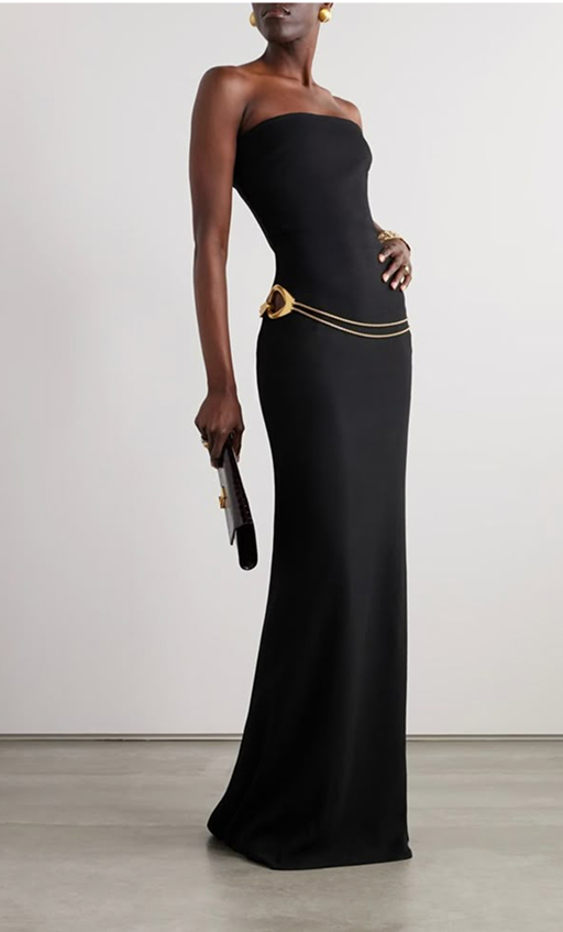 Женский образ в стиле Total Black